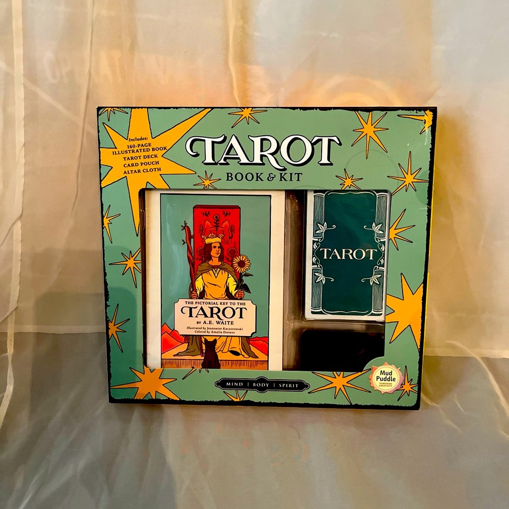 Tarot card kit book